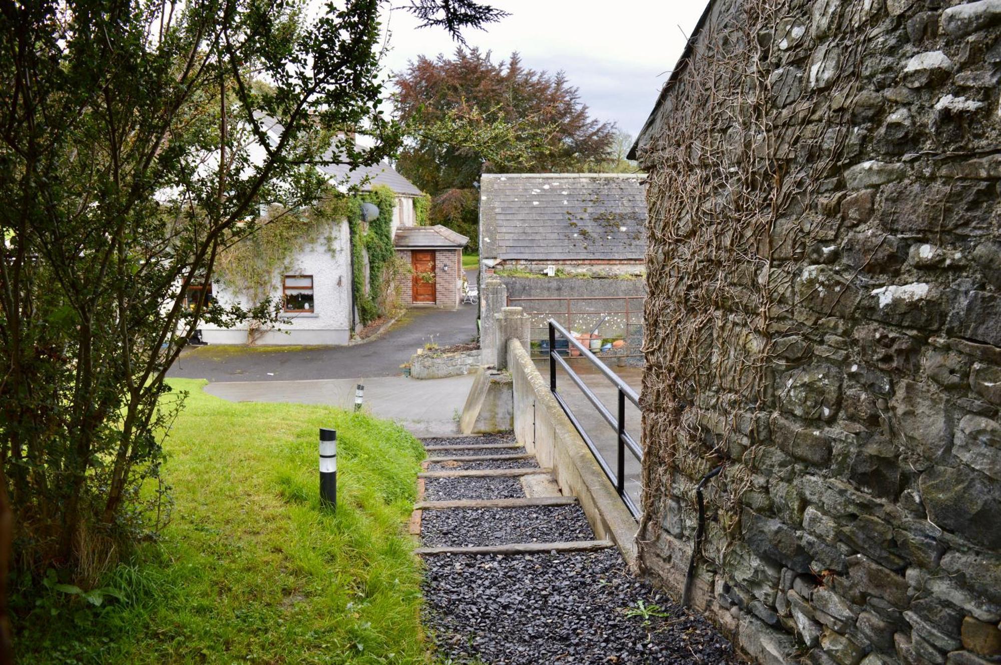 Villa Sheelin Huts Blue, Hot-Tub Available From 1St April Until 1St November Cavan Exterior foto